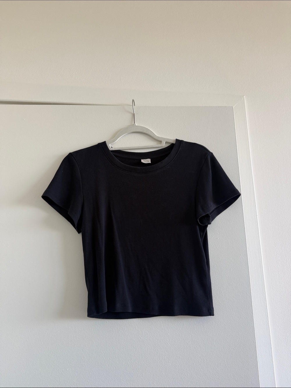 Aritzia Black Short-Sleeve Crew Tee